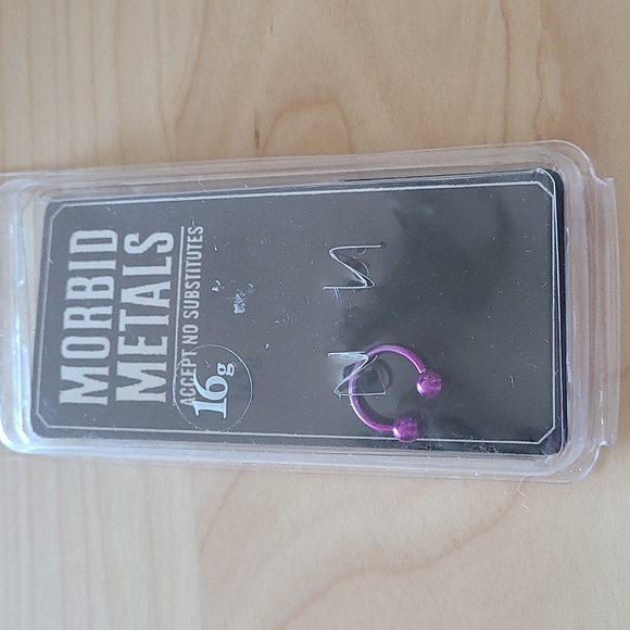 NWT - earring - purple to pink - Picture 1 of 2